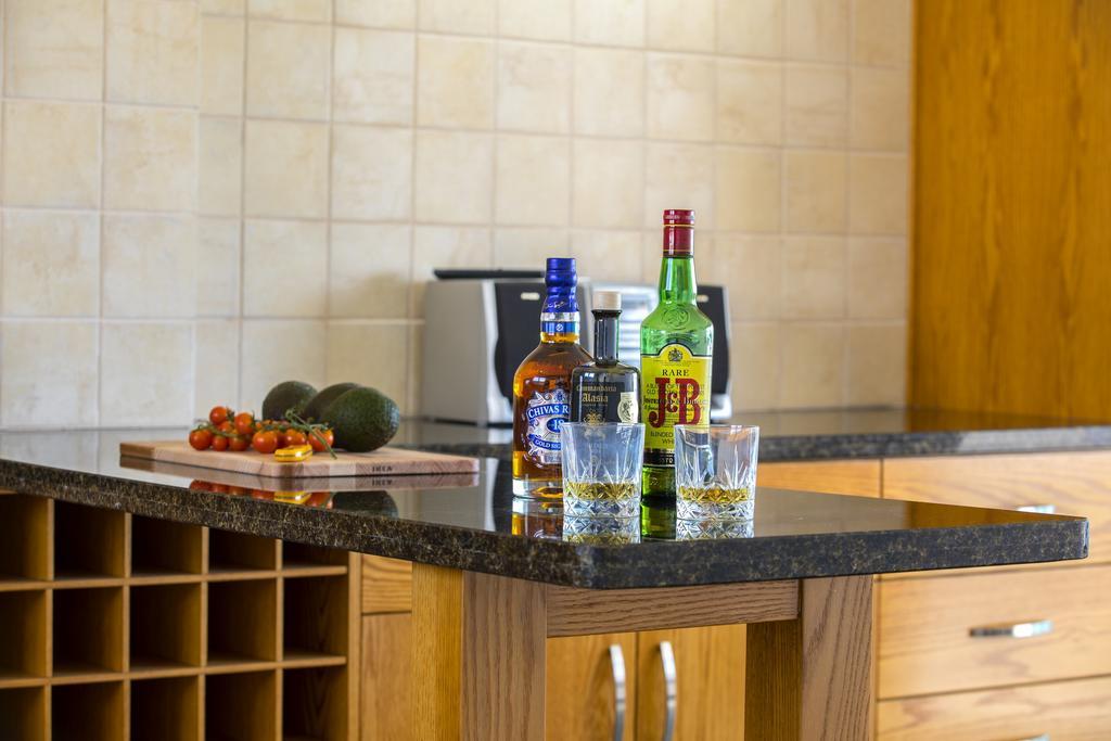 Larnaca Sunshore Beachfront Suite Oroklini Pokój zdjęcie